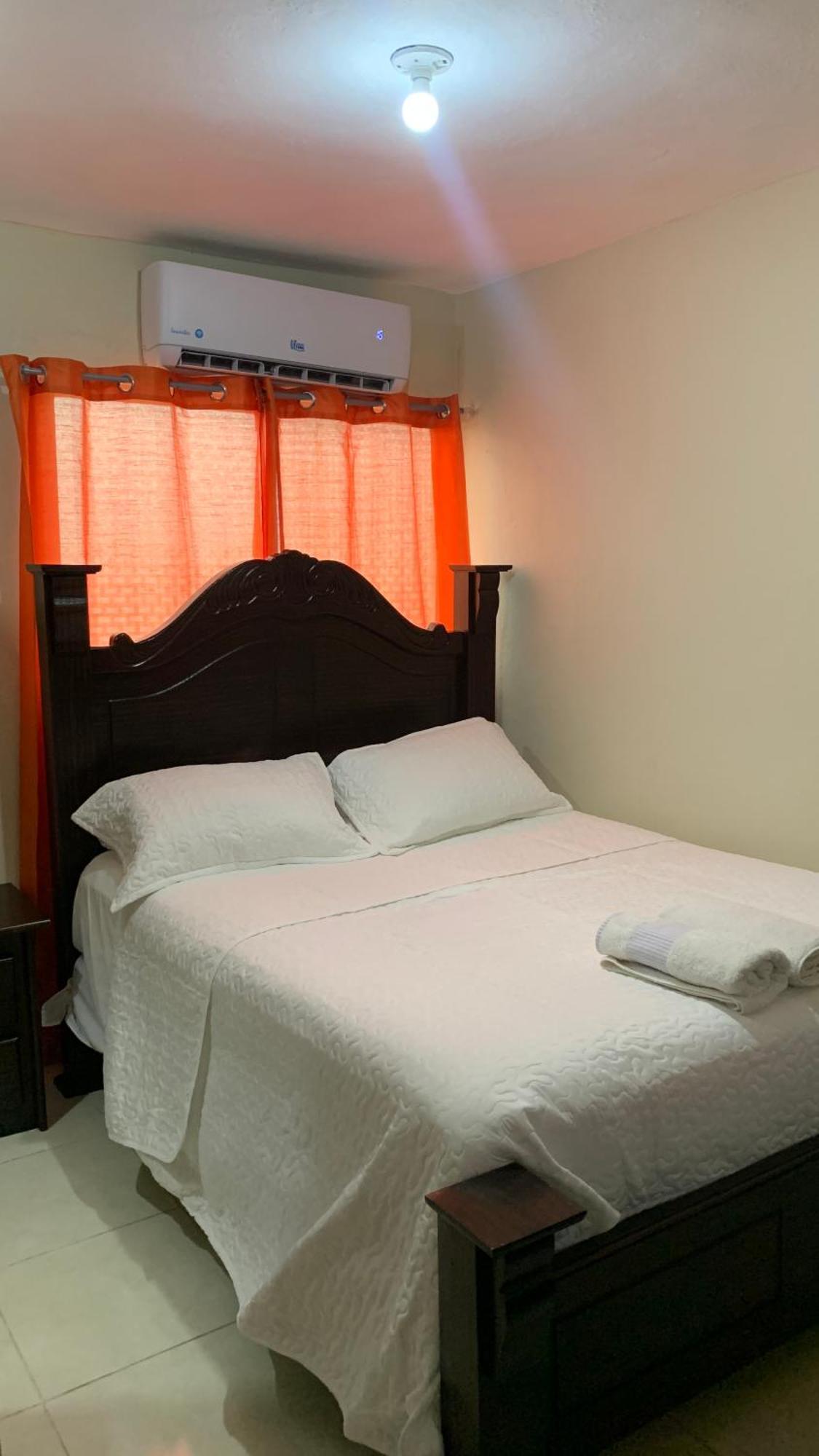 Apartahotel Dona Reyna: Convenient Santo Domingo Stay Near Las Americas Airport El Higo Exterior photo