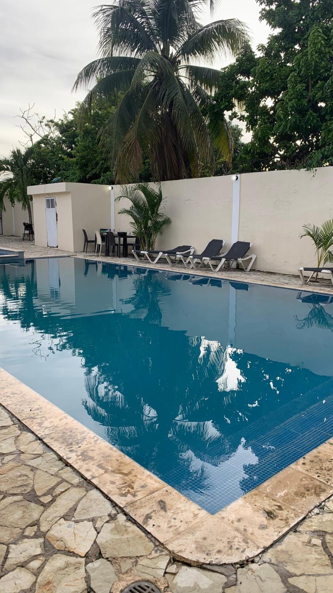 Apartahotel Dona Reyna: Convenient Santo Domingo Stay Near Las Americas Airport El Higo Exterior photo